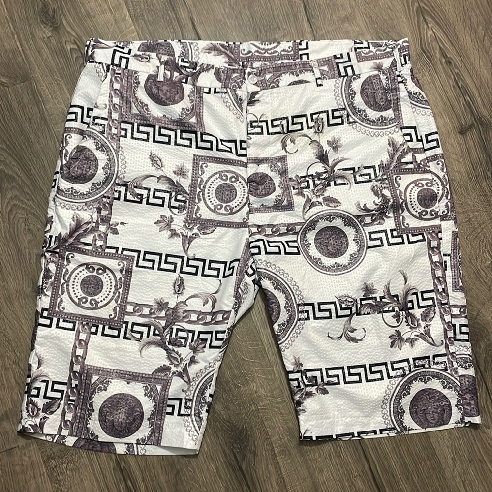 Trust Men’s Shorts Size 44